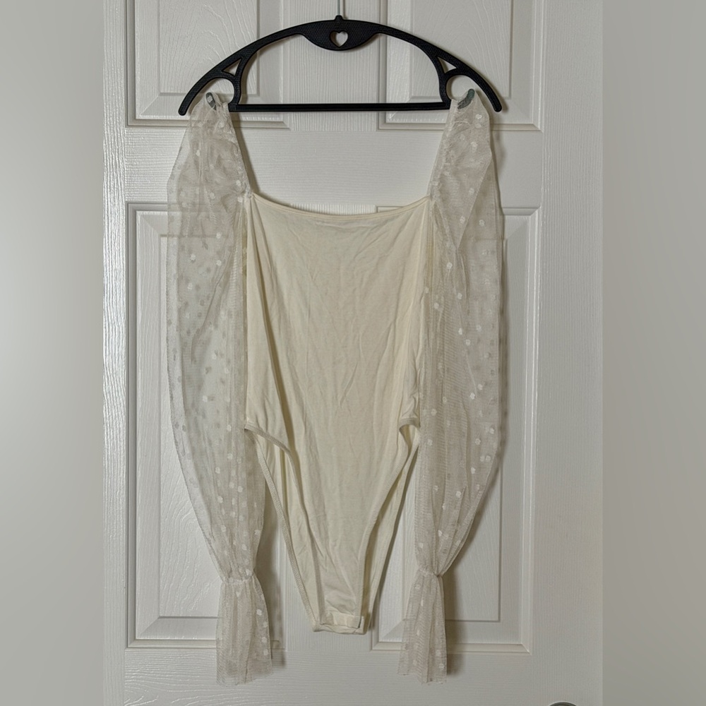 Cream Bodysuit Swiss Dot Mesh Puff Sleeve Square Neck Size Small